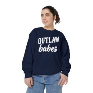 Women's sweatshirt with white text, "OUTLAW babes".